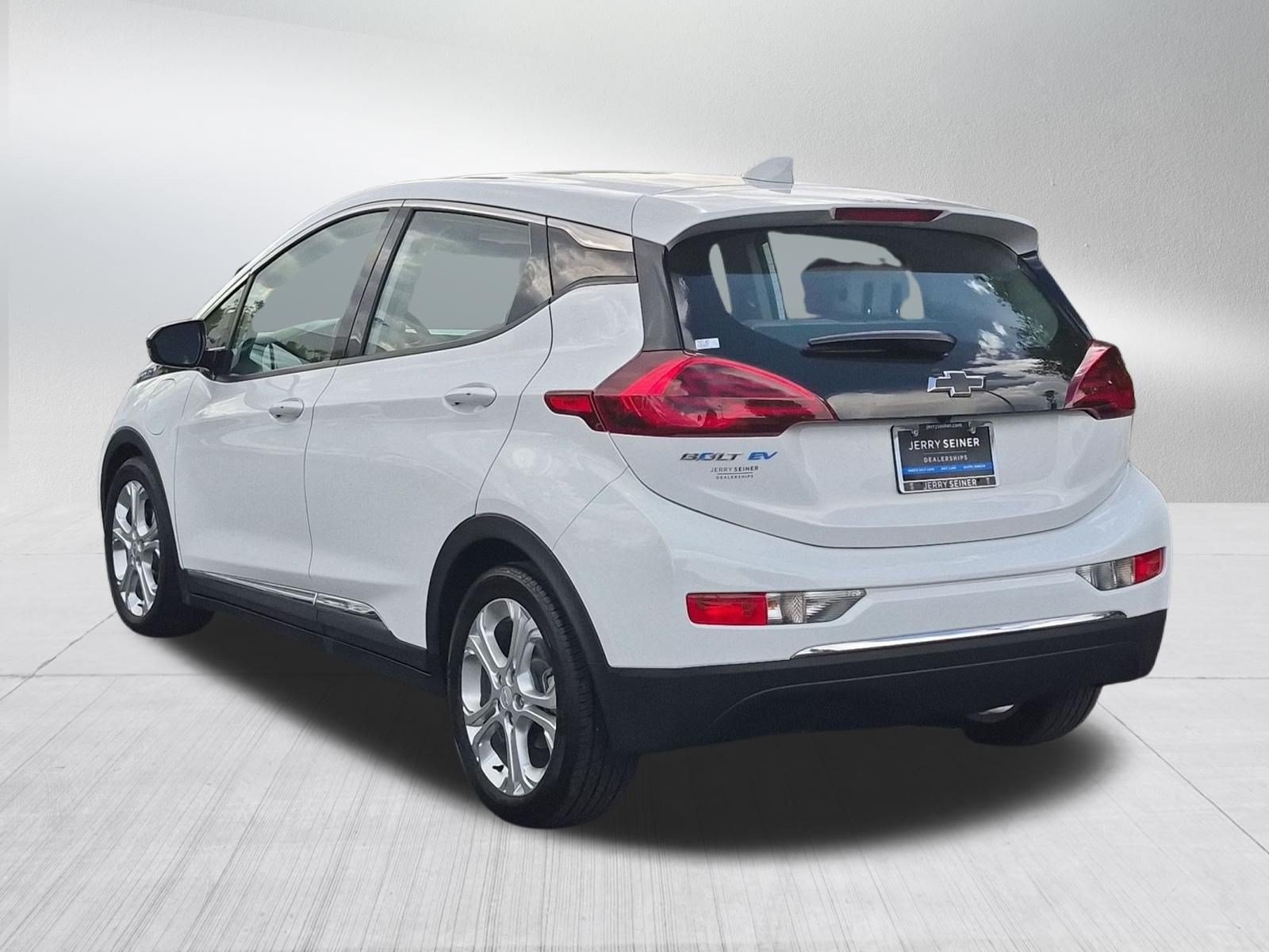 Used 2018 (Includes (TUS) Black grille.) Chevrolet LT image 3