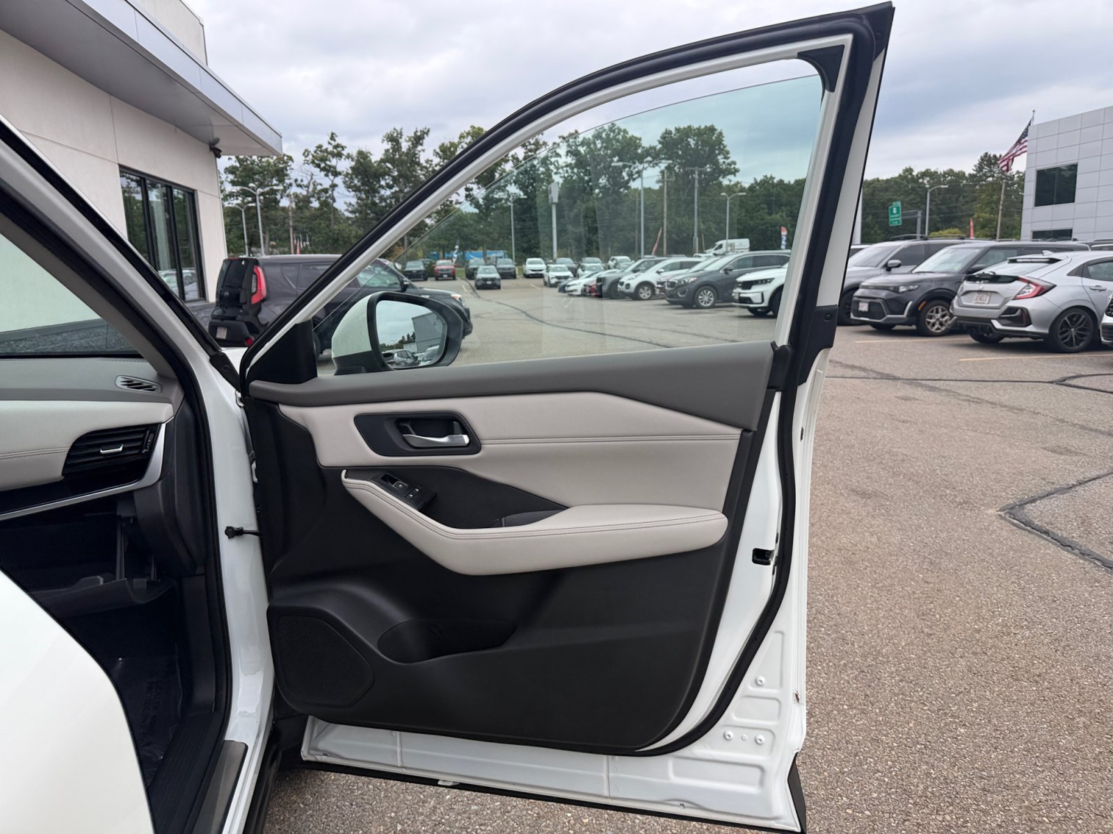 Certified Used 2023 White Nissan SL image 33