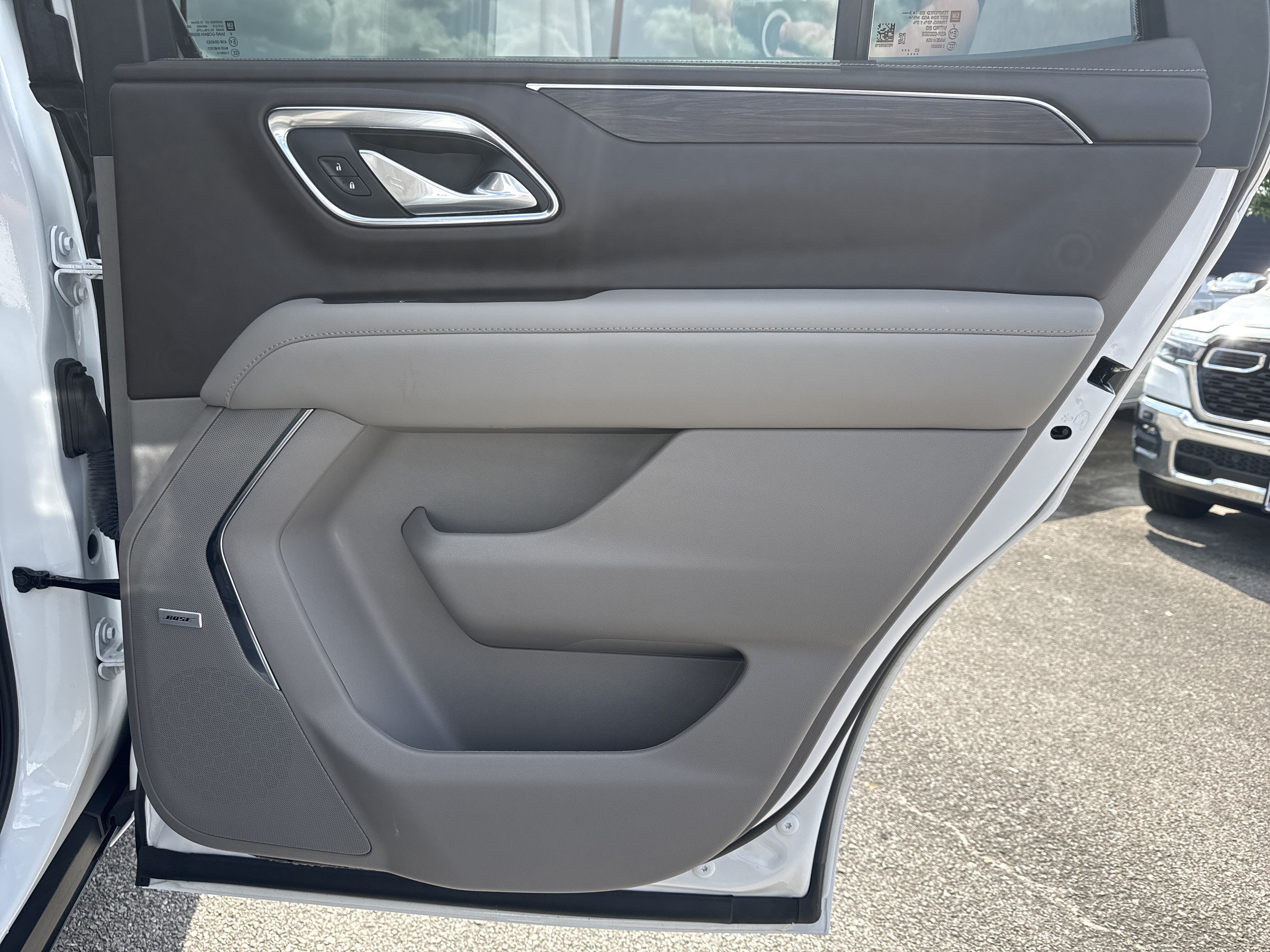 Used 2023 Summit White Chevrolet Z71 image 18