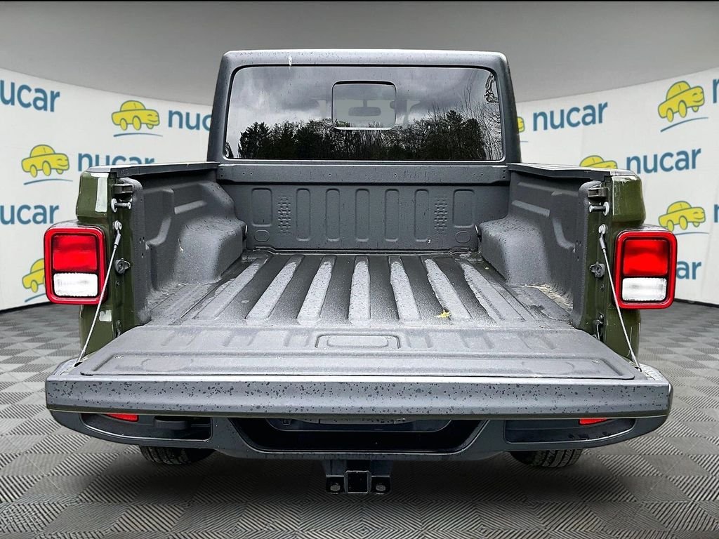 Used 2022 Green Jeep Sport image 10