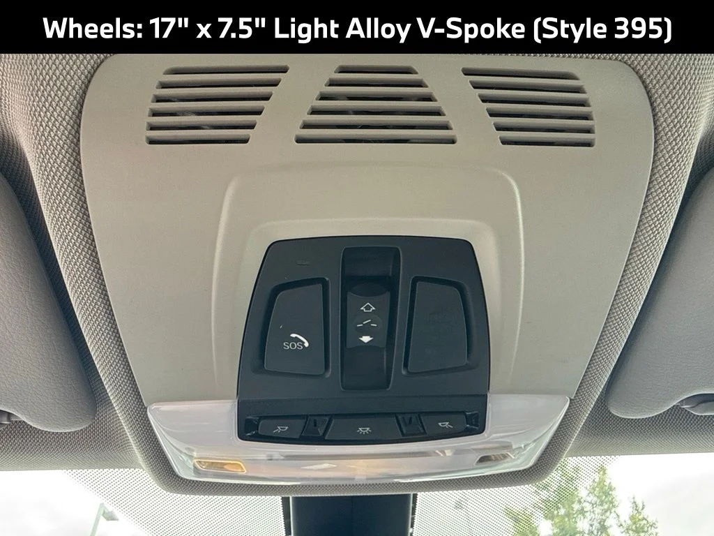 Used 2018 Black BMW 320i xDrive image 19