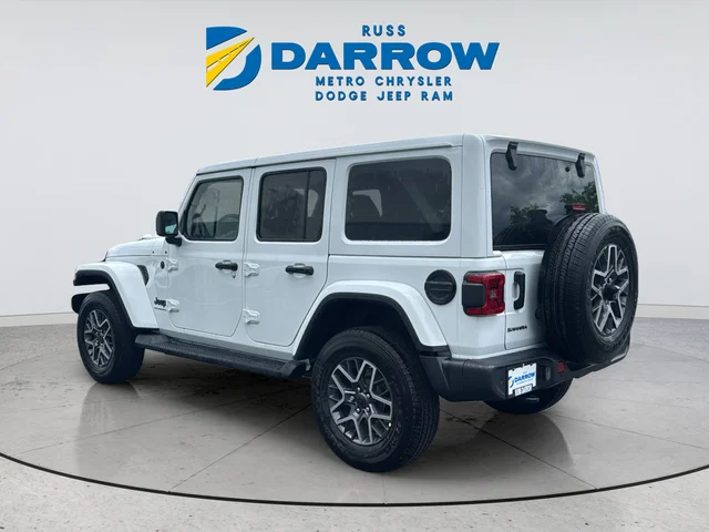New 2026 Bright White Clear-Coat Exterior Paint Jeep Sahara image 3