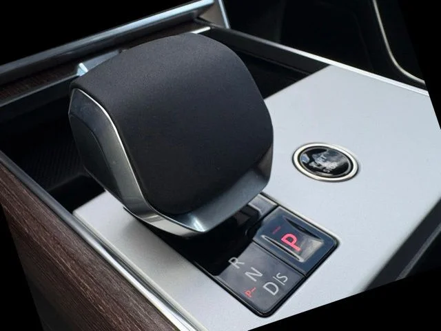 New 2026 Santorini Black Land Rover SE image 24