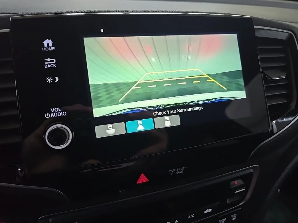 Used 2021  Honda Sport image 18