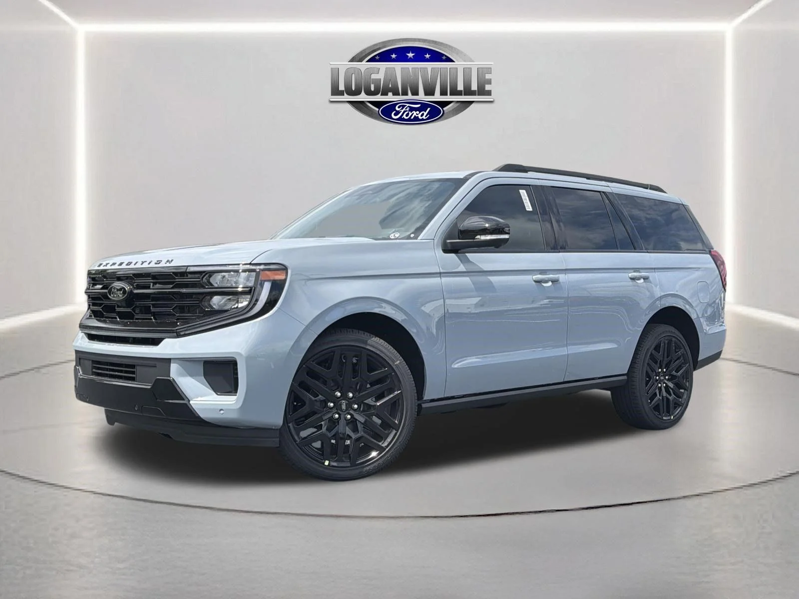 New 2026 Glacier Gray Metallic Tri-Coat Ford Platinum® image 1