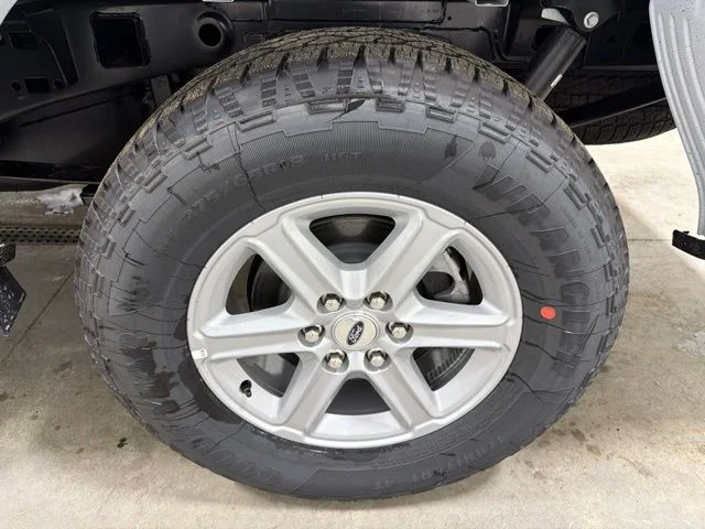New 2026 Oxford White Ford XLT image 8