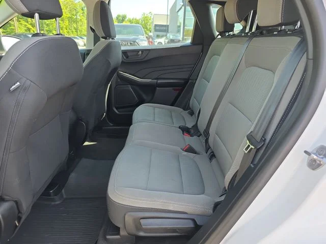 Used 2021 White Ford S image 11
