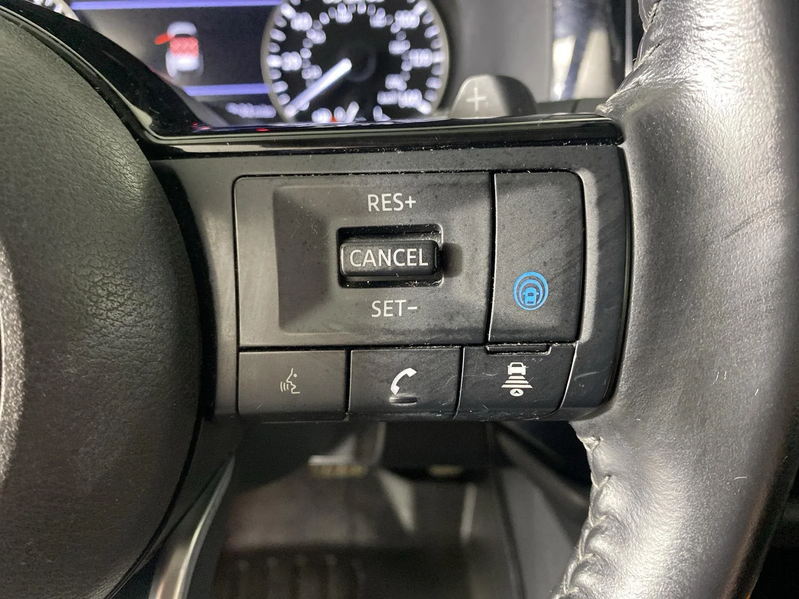 Used 2022 Gun Metallic Nissan SV image 17