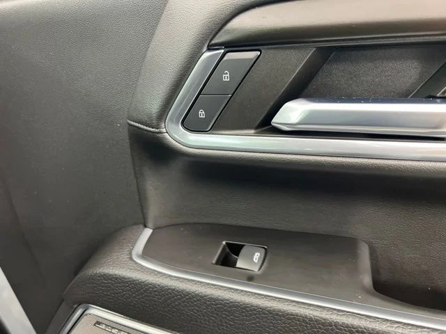 Used 2024 Silver GMC Denali image 31