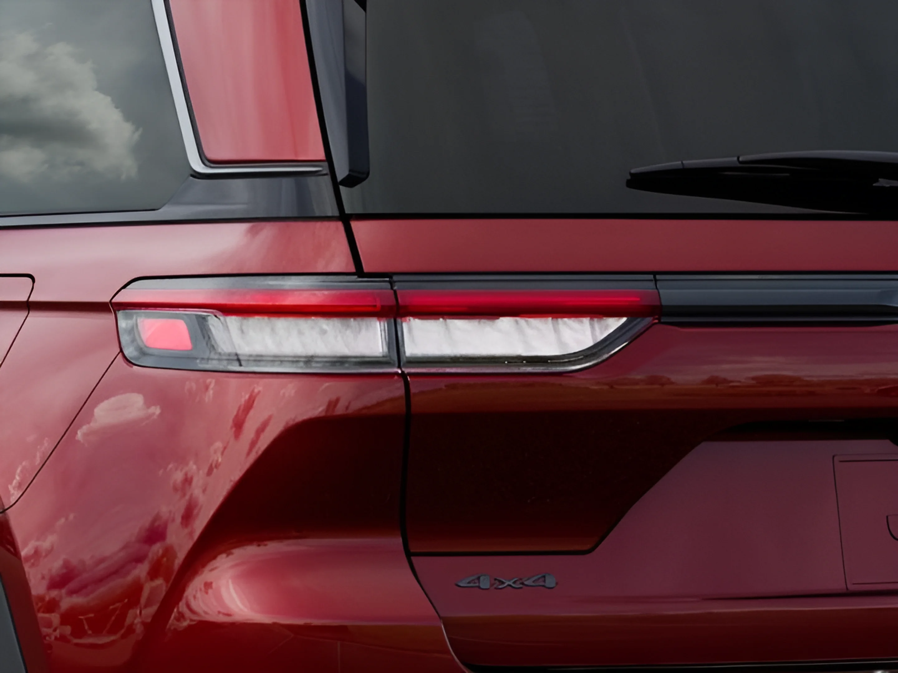 New 2026 Velvet Red Pearl-Coat Exterior Paint Jeep Laredo Altitude image 9