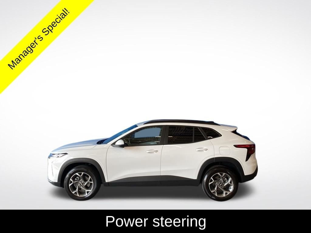 Used 2025 White Chevrolet LT image 16