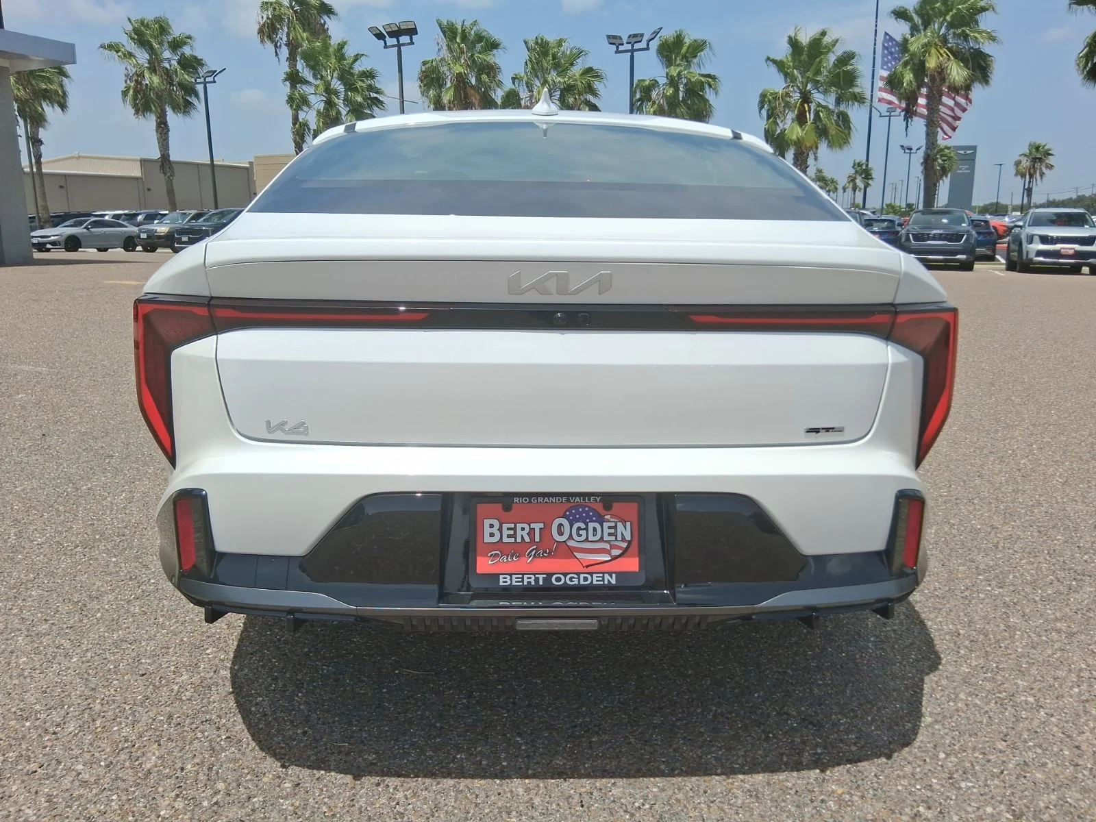 New 2026 White Kia GT-Line image 5