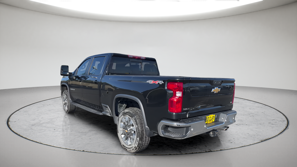 Used 2024 Black Chevrolet LT image 9