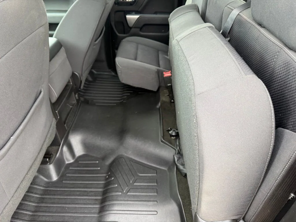 Used 2018 Graphite Metallic Chevrolet LT image 13
