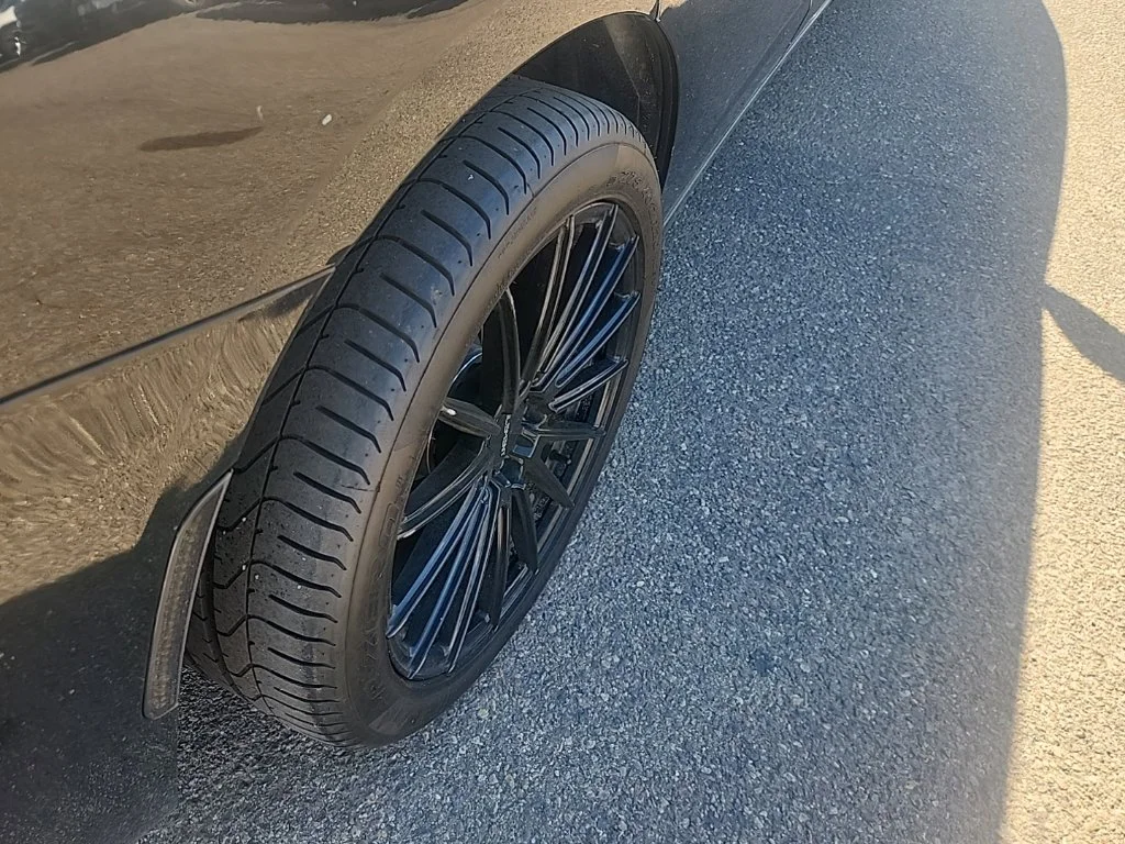 Used 2019 Black Dodge SXT image 14