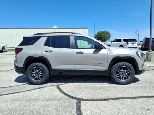 2026 GMC Terrain AT4 - Photo 4