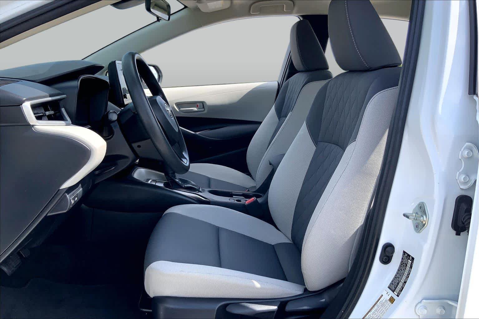 Used 2023 Ice Cap Toyota LE image 8