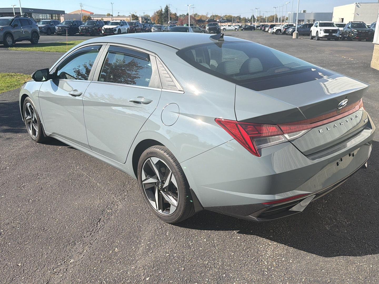 Used 2023 Electric Shadow Hyundai Limited image 7