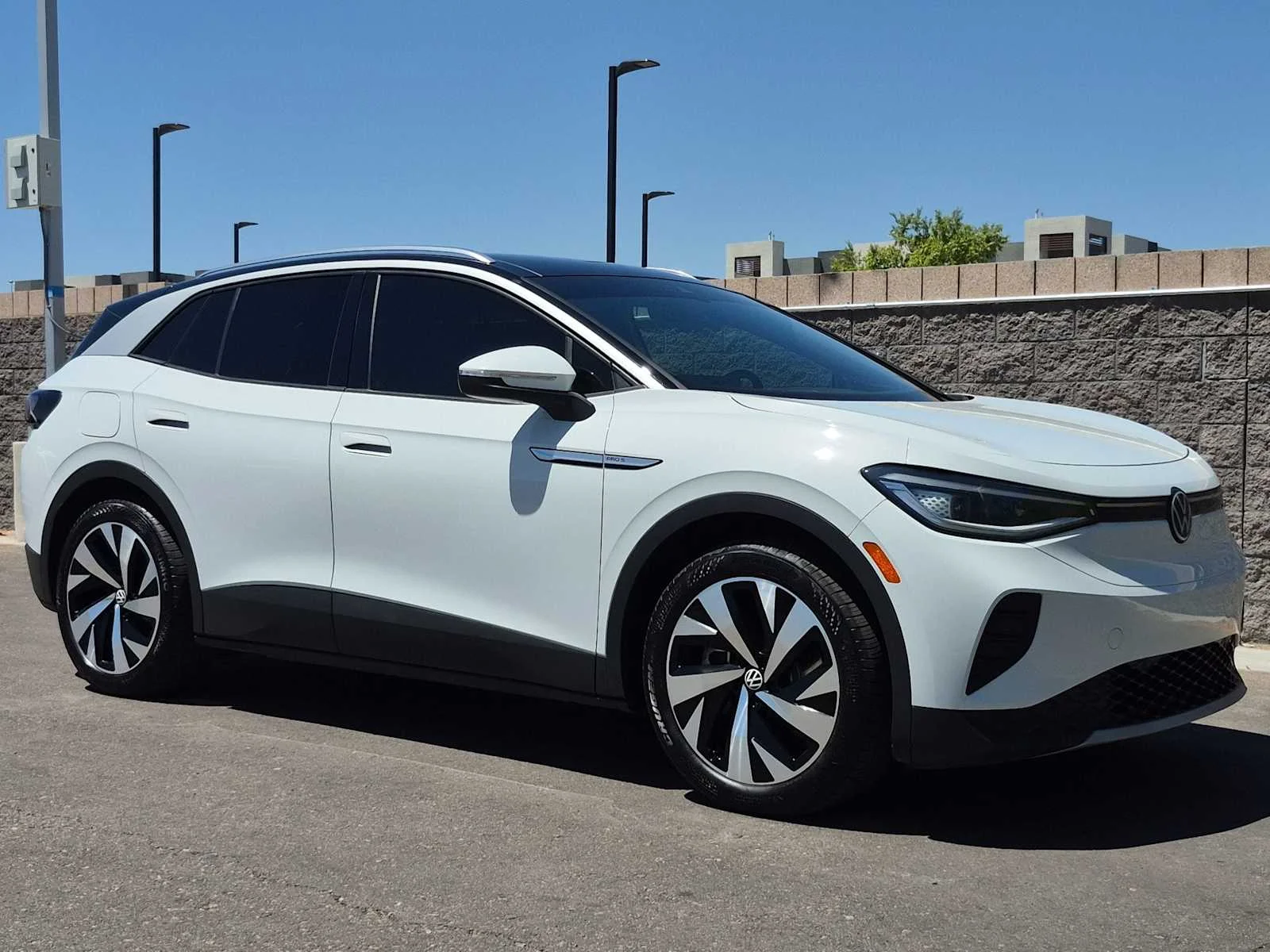 Used 2022 Volkswagen ID.4 PRO S with VIN WVGKMPE25NP047275 for sale in Las Vegas, NV