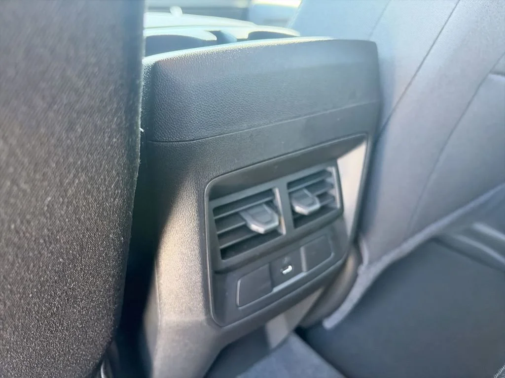 New 2026 Summit White GMC Elevation image 28