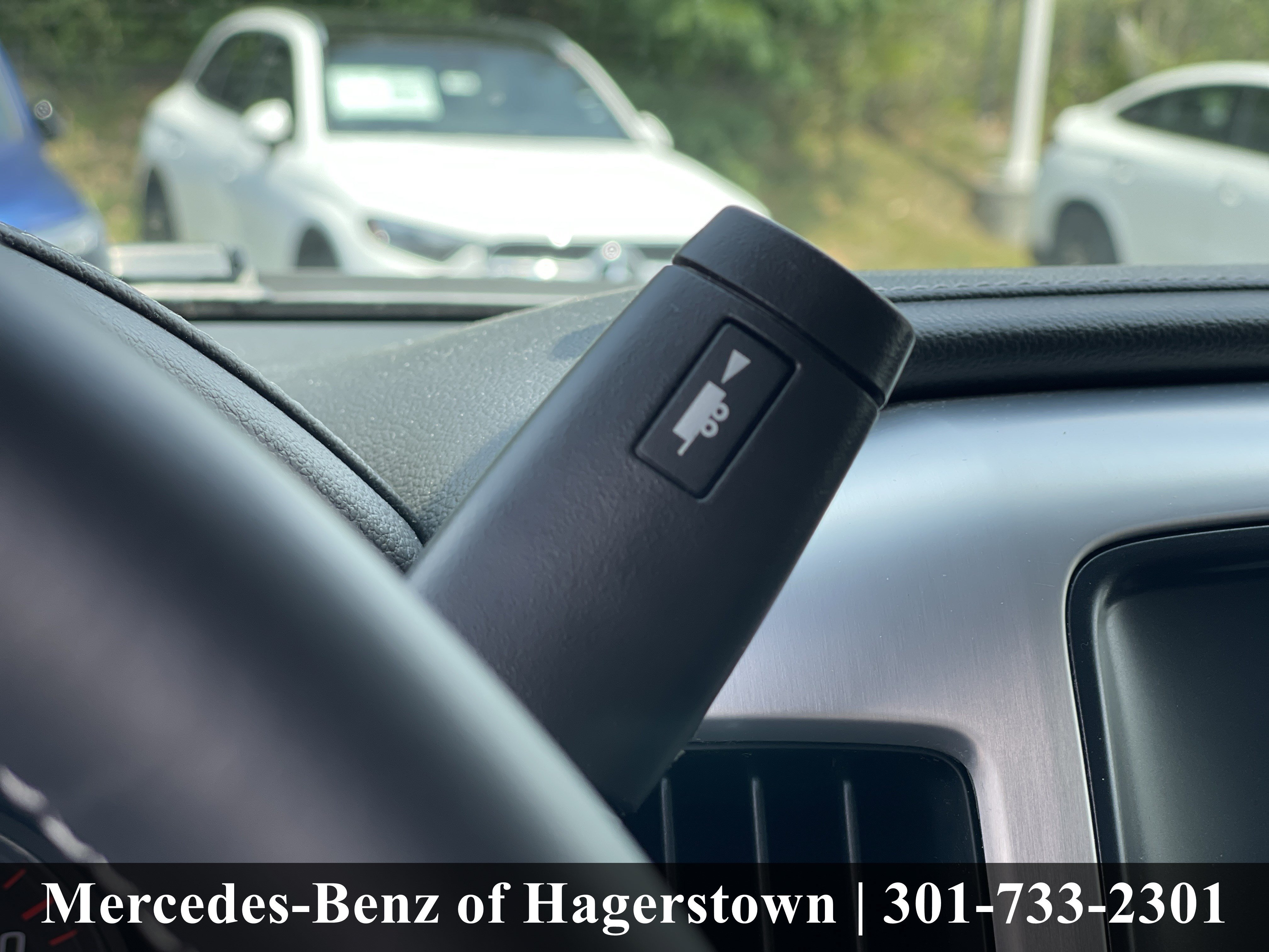 Used 2015 Quicksilver Metallic GMC SLE 4WD Crew Cab 153.0 image 18