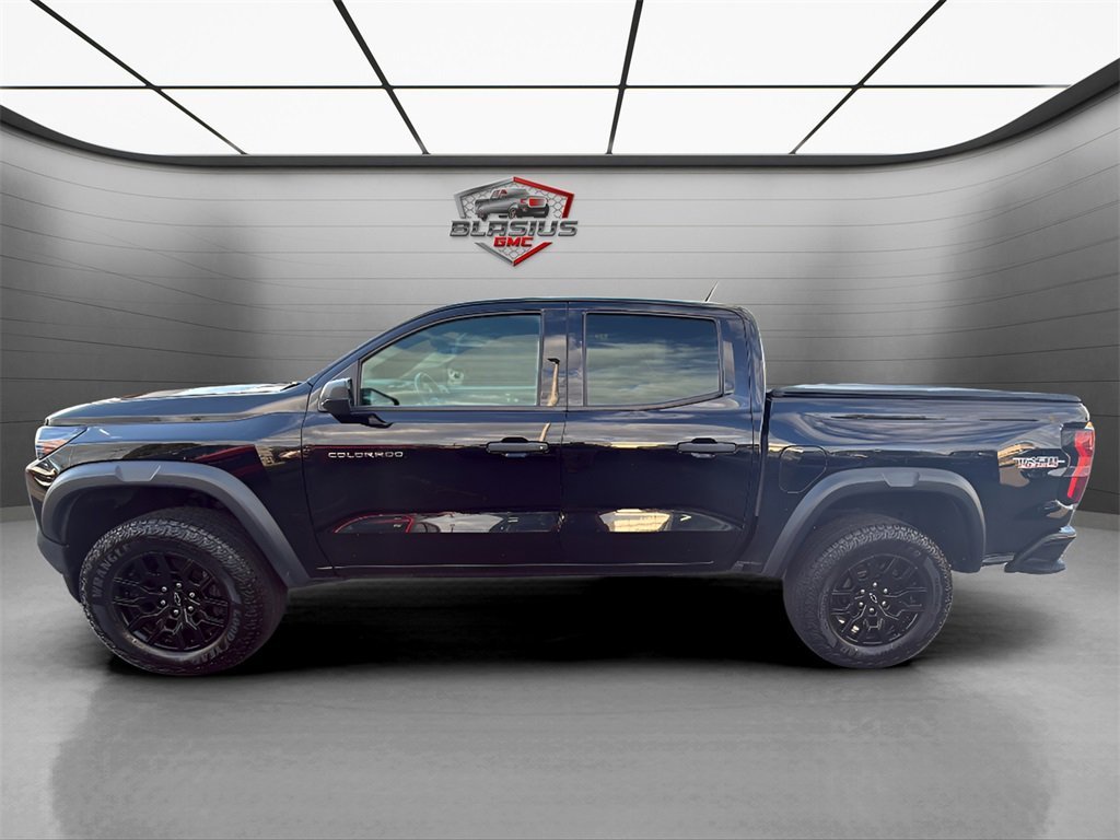 2023 Chevrolet Colorado Trail Boss photo 2
