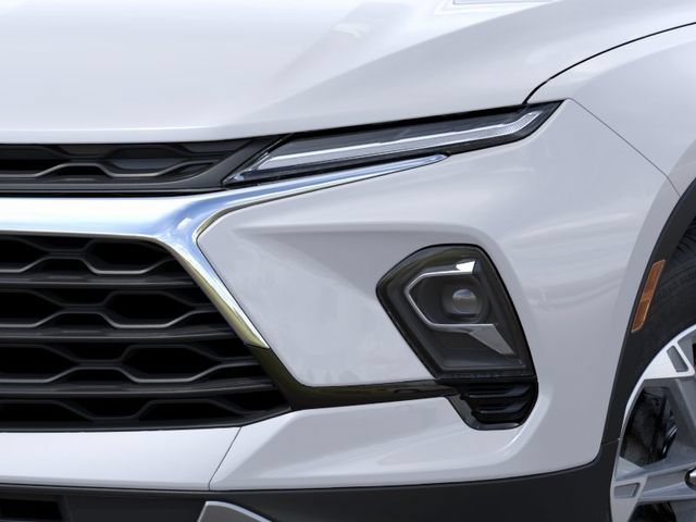 New 2026 Summit White Chevrolet 2LT image 10