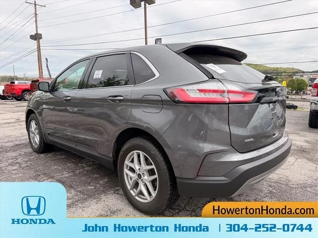 Used 2023 Gray Ford SEL image 10