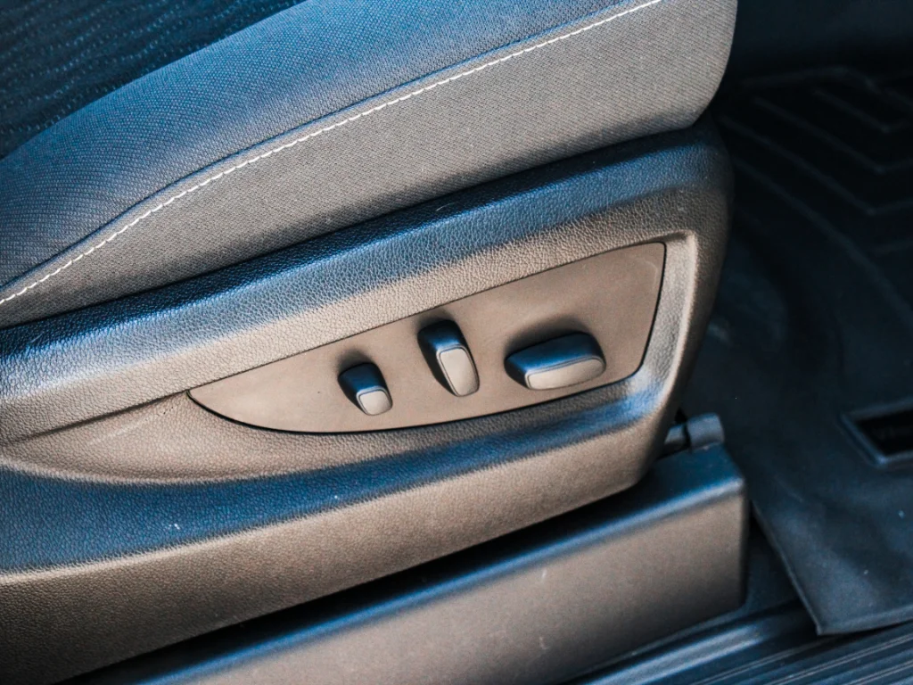 Used 2018 Silver Chevrolet  image 25