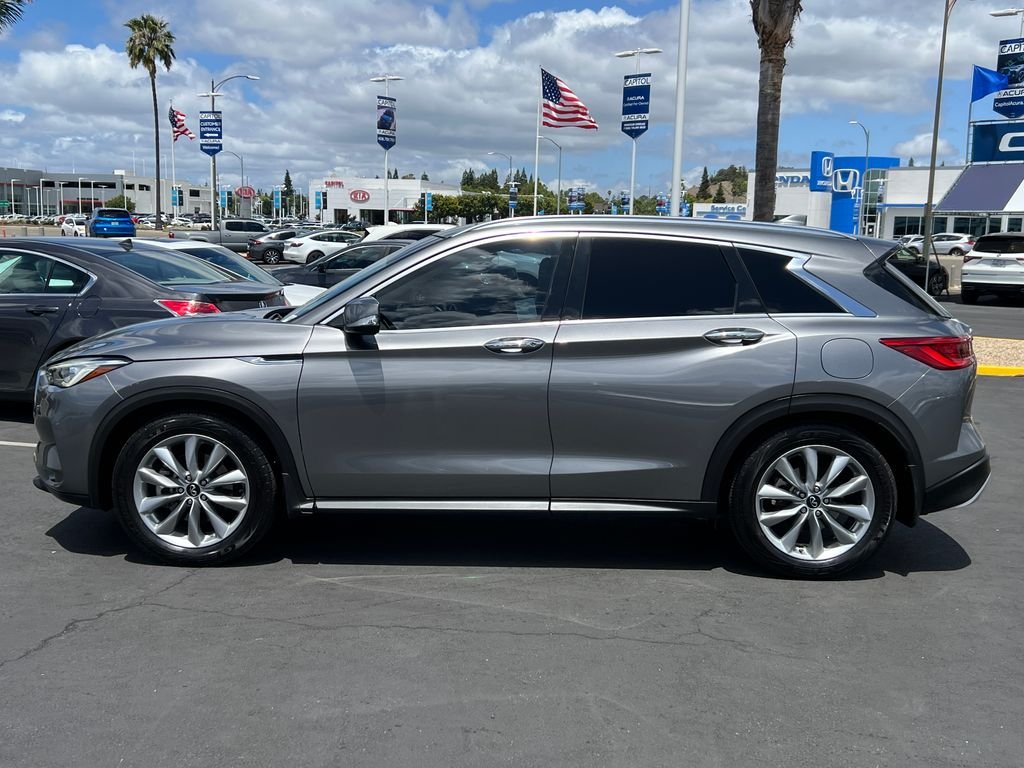 Used 2020 Gray INFINITI LUXE image 7