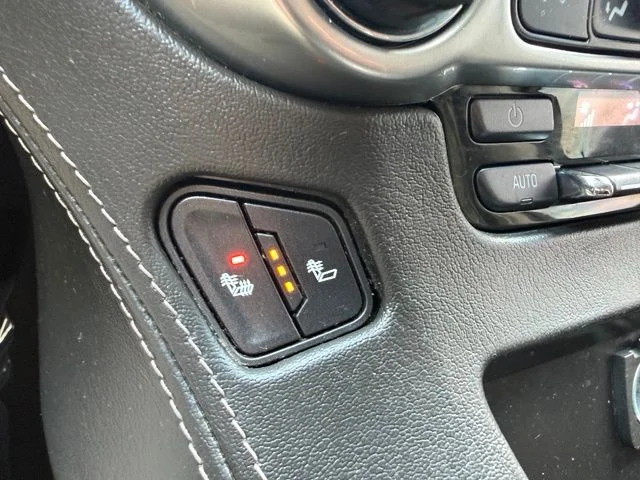 Used 2018 Black Chevrolet LT image 29