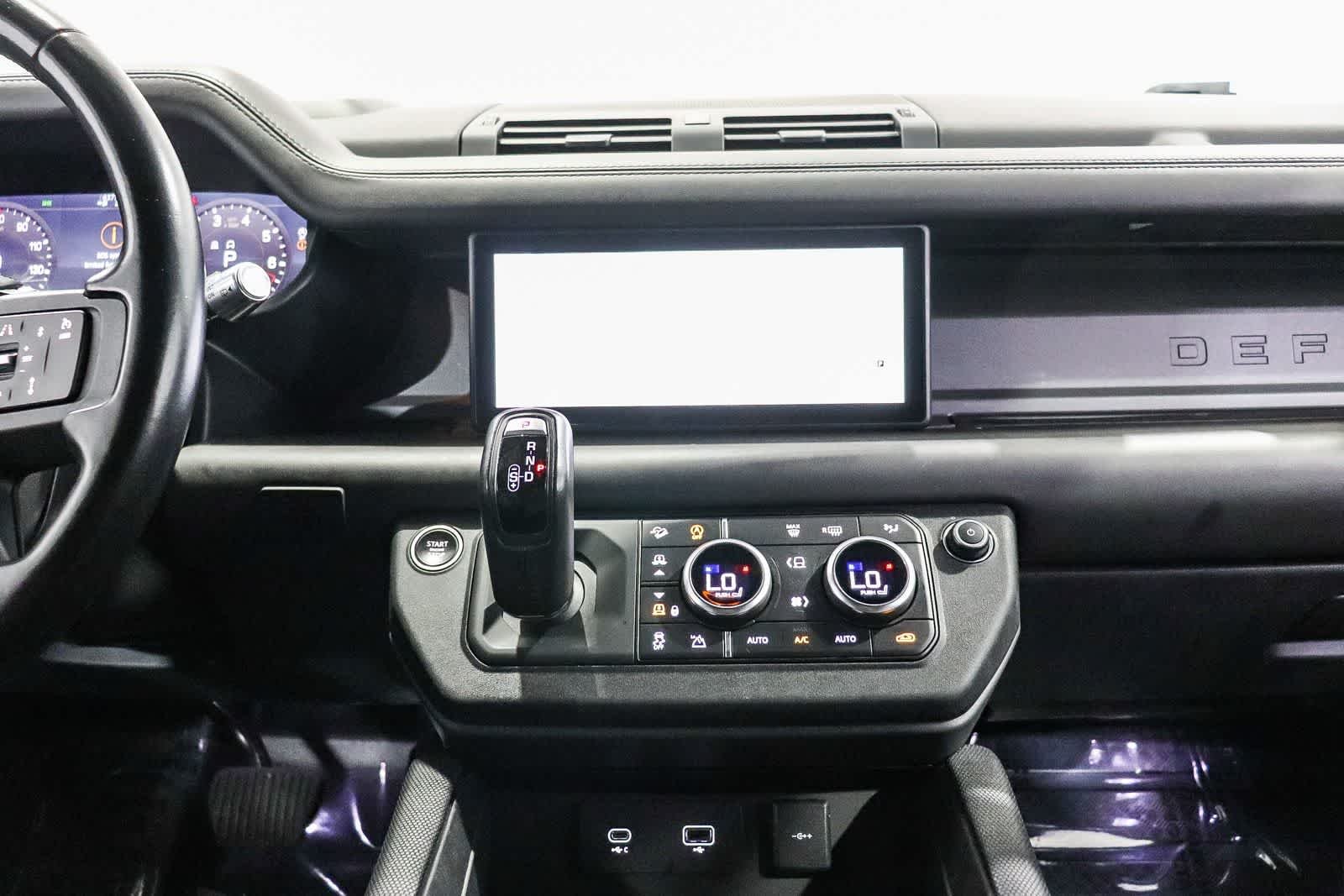 Used 2021 Black Land Rover X-Dynamic HSE image 14
