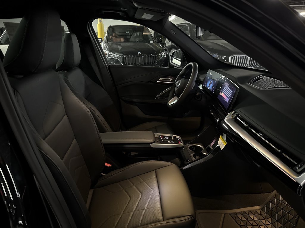 New 2027 Black Sapphire Metallic BMW xDrive28i image 25