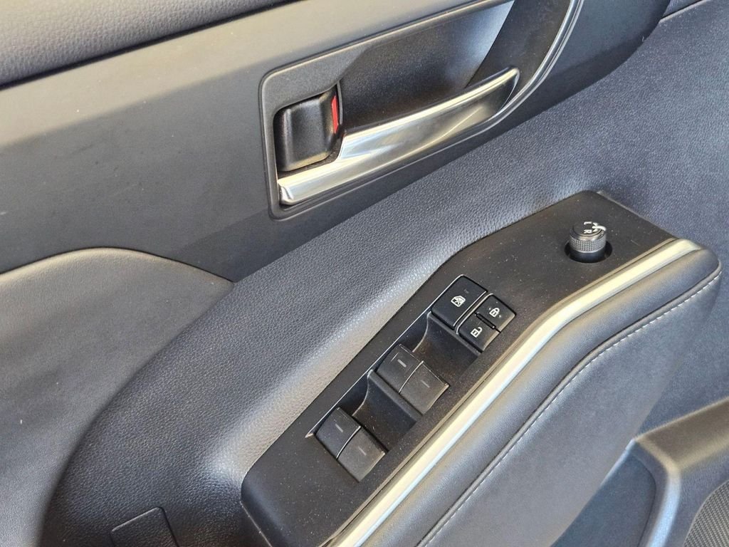 2022 Toyota Highlander XLE - Photo 11