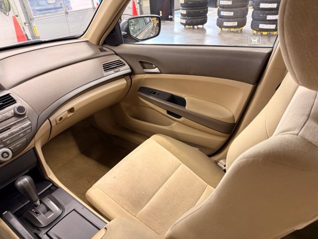 Used 2008 Gold Honda LX-P image 15