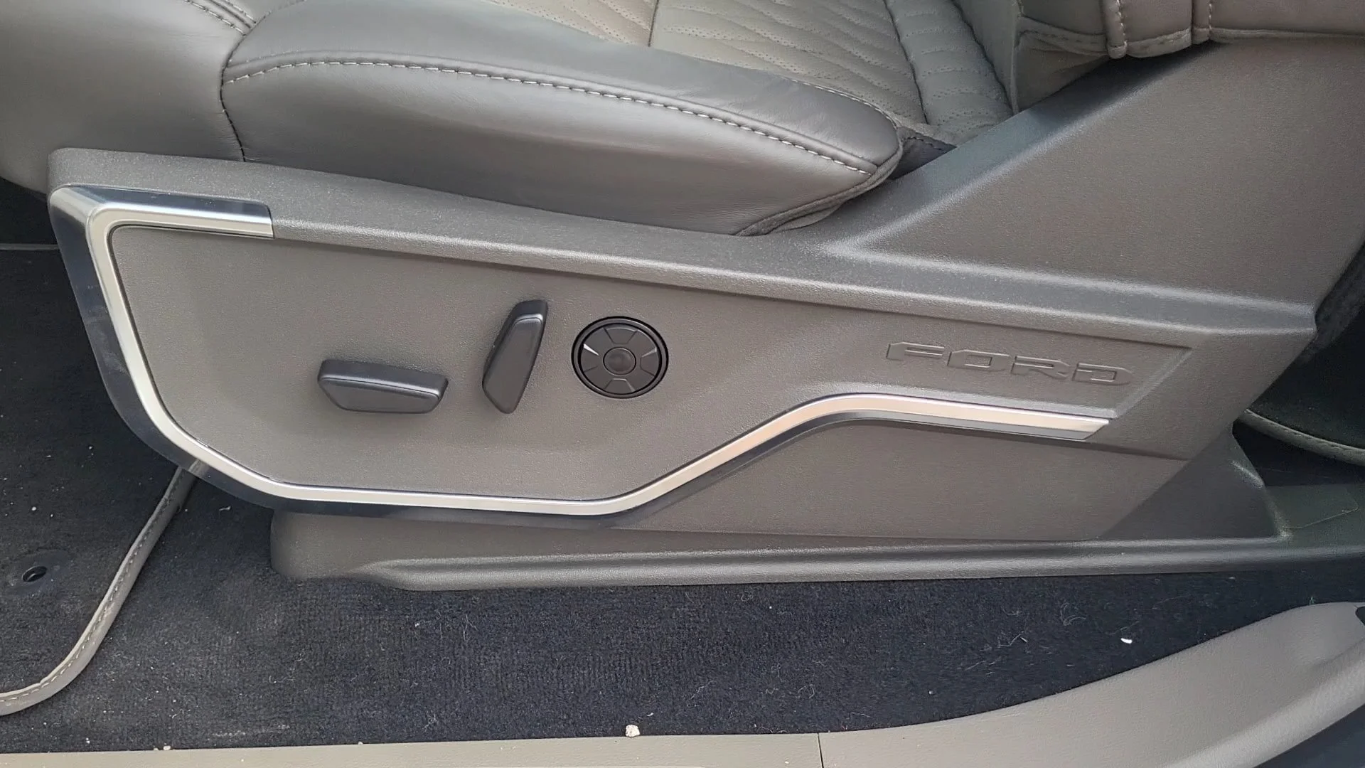New 2026 Avalanche Ford Platinum image 11