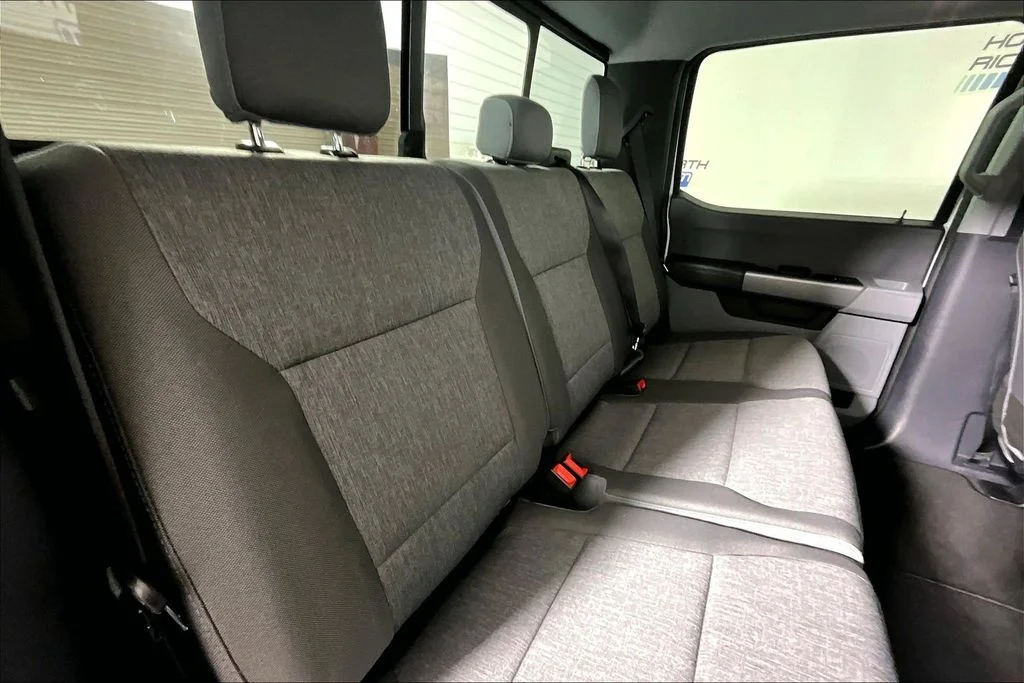 Used 2024 Oxford White Ford XL image 22