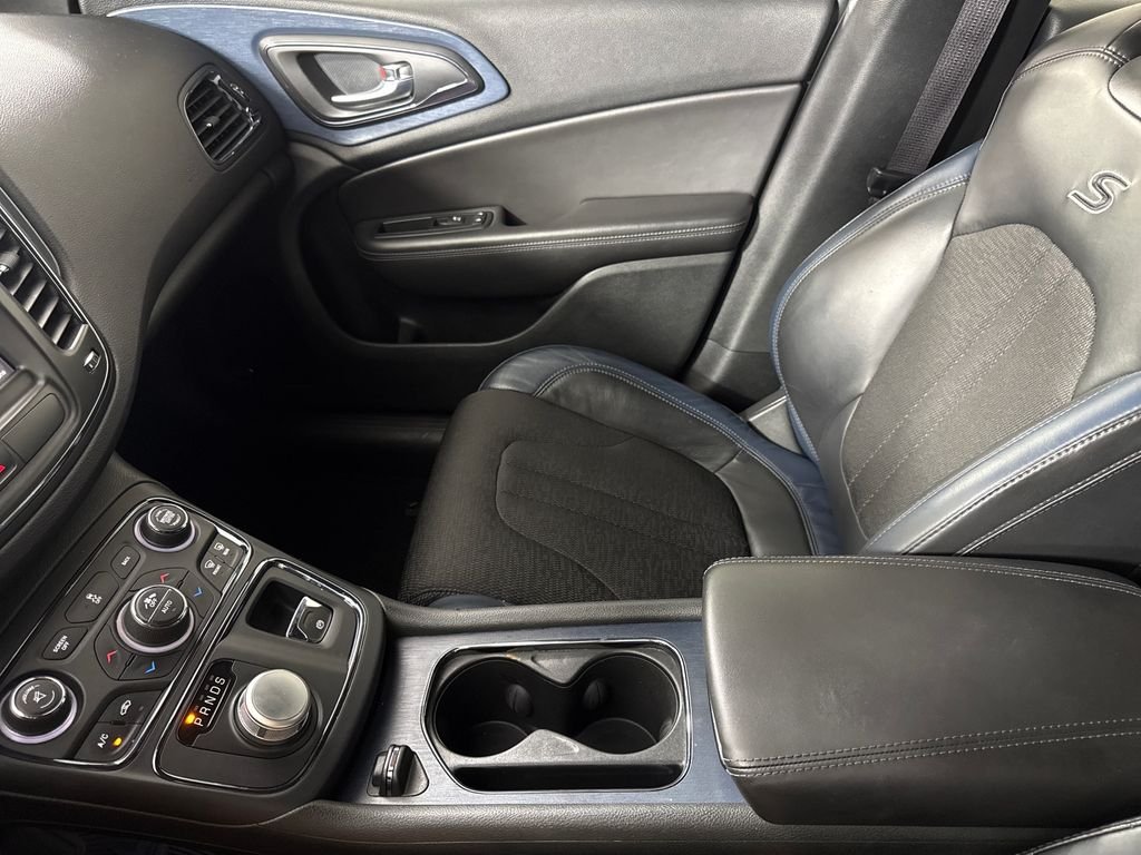 Used 2015 Black Chrysler S image 20