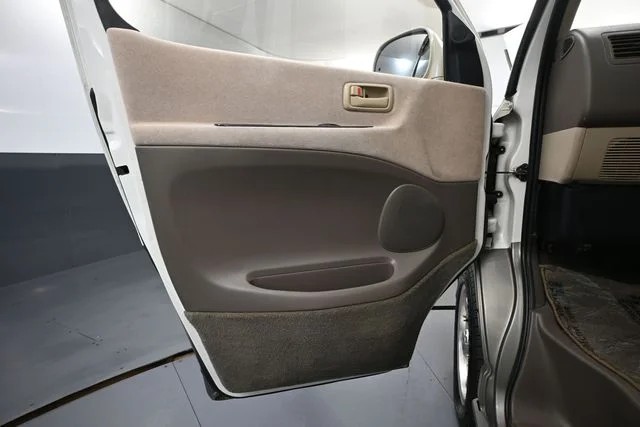 Used 1999 White Toyota Limited image 16