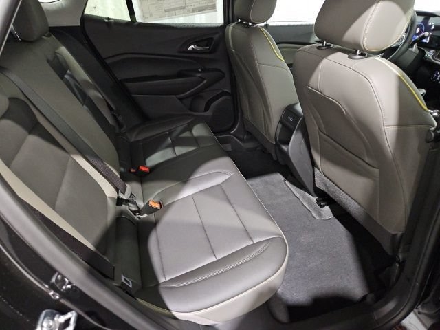 New 2026 Mosaic Black Metallic Chevrolet ACTIV image 15