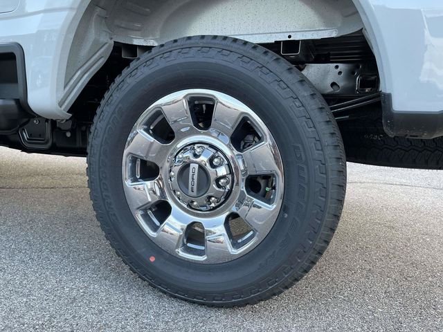 New 2026 Avalanche Ford Lariat image 4