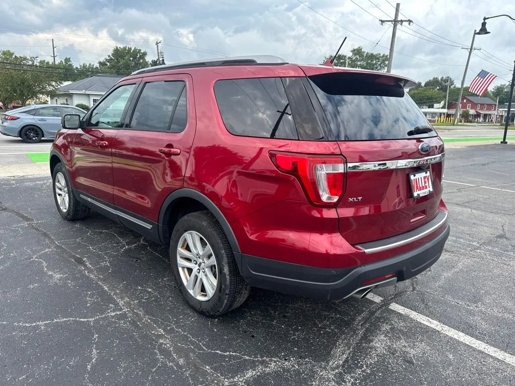 Used 2018 Red Ford XLT image 6