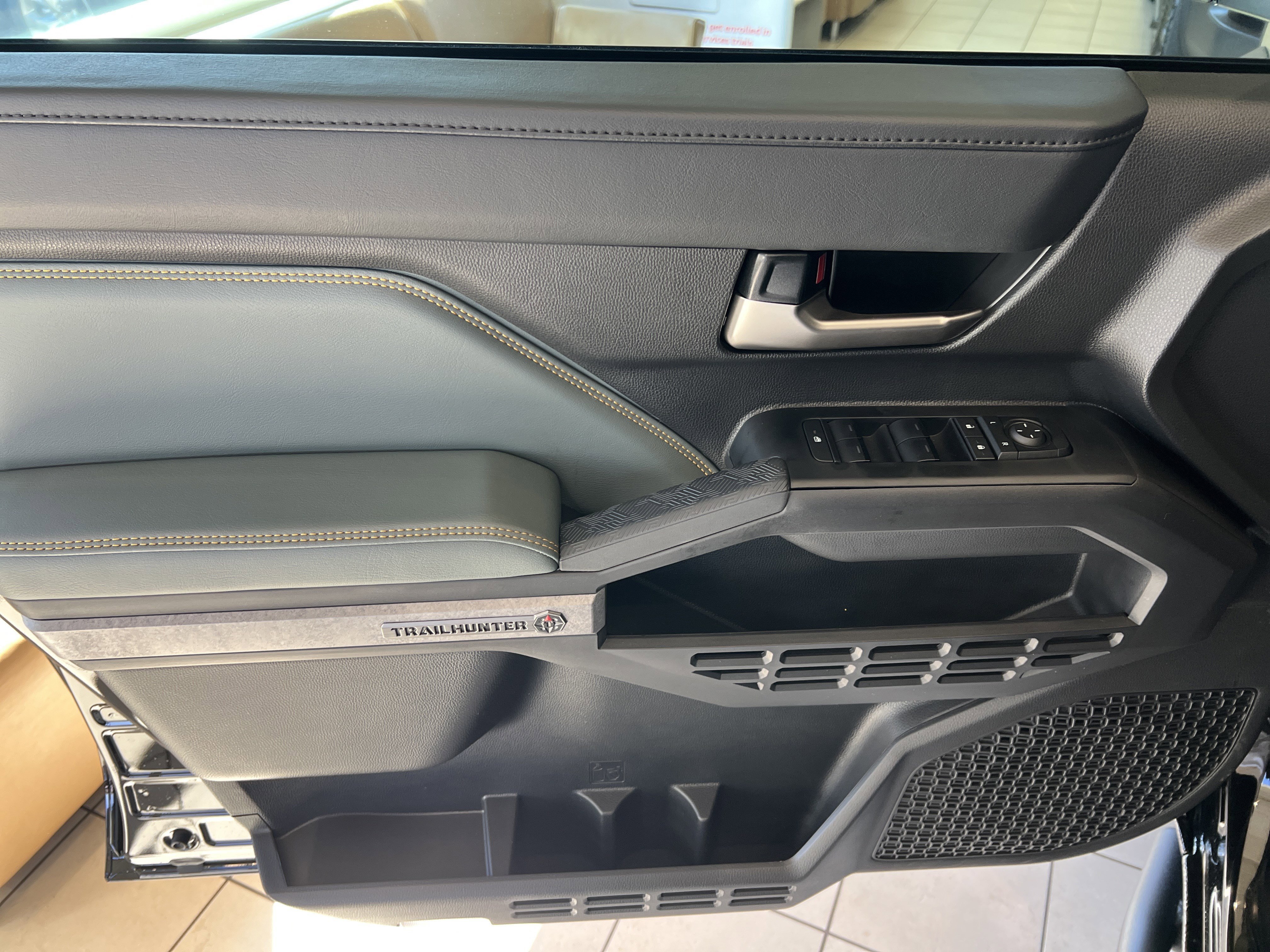 2025 Toyota Tacoma Trailhunter - Photo 9