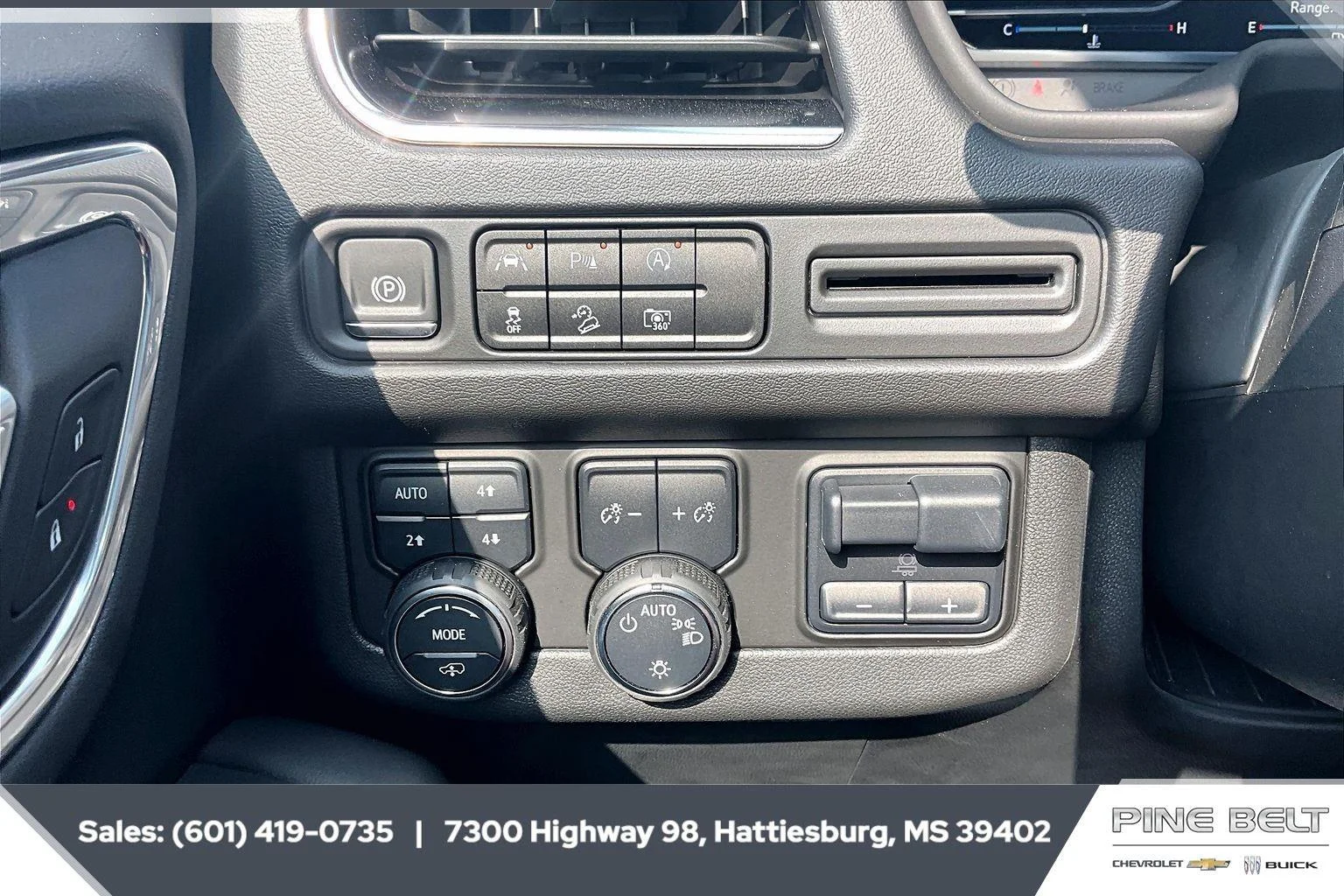 Used 2024 Black Chevrolet Z71 image 23