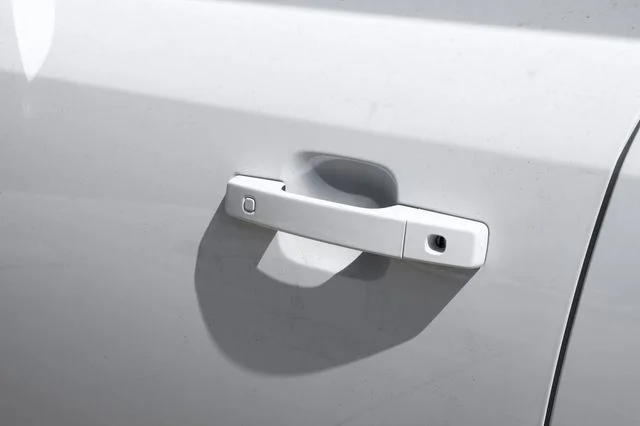 New 2026 White Land Rover X-Dynamic SE image 50