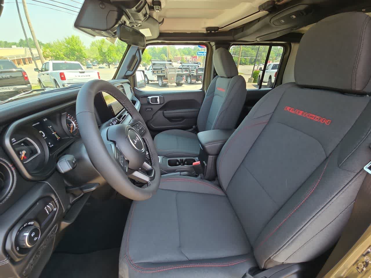 Used 2025 41 Jeep Rubicon image 13