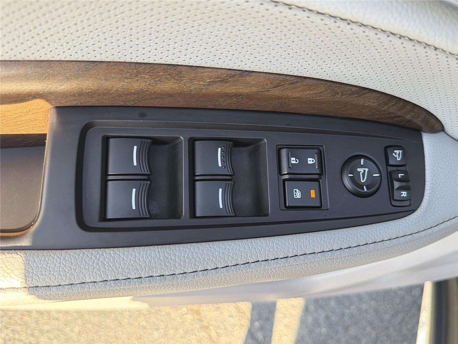 Used 2020 Lunar Silver Metallic Acura w/Technology Pkg image 20