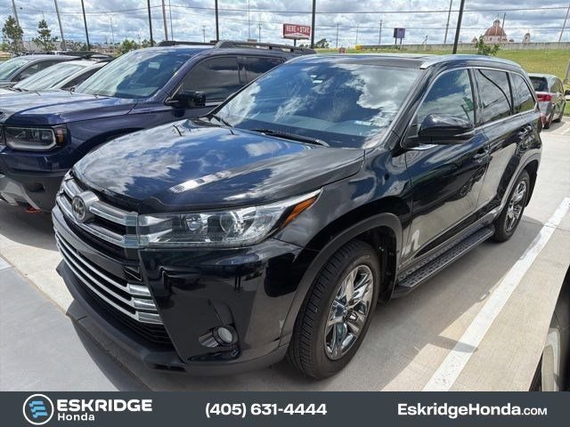 2018 Toyota Highlander Limited Platinum V6's photo
