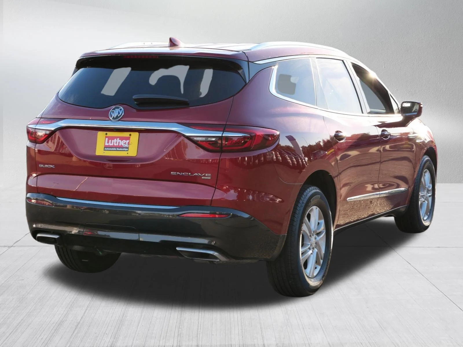 Used 2018 Red Quartz Tintcoat Buick Essence image 6