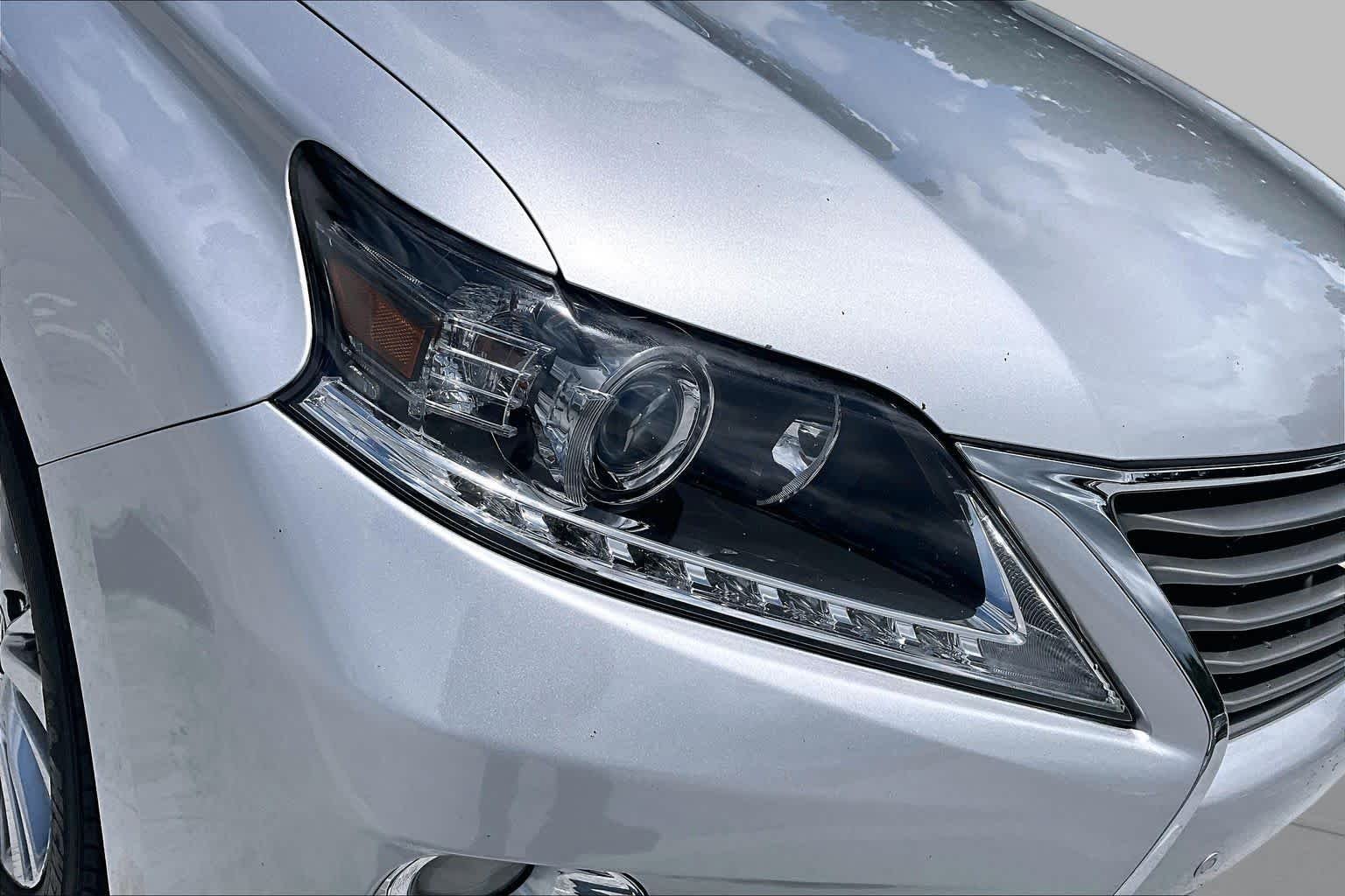 Used 2013 Silver Lining Metallic Lexus  image 27